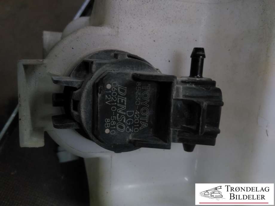 Spylertank foran til Toyota RAV4 2016-2019 (Type IV, Fase 2) (3670579290|8533042010|)