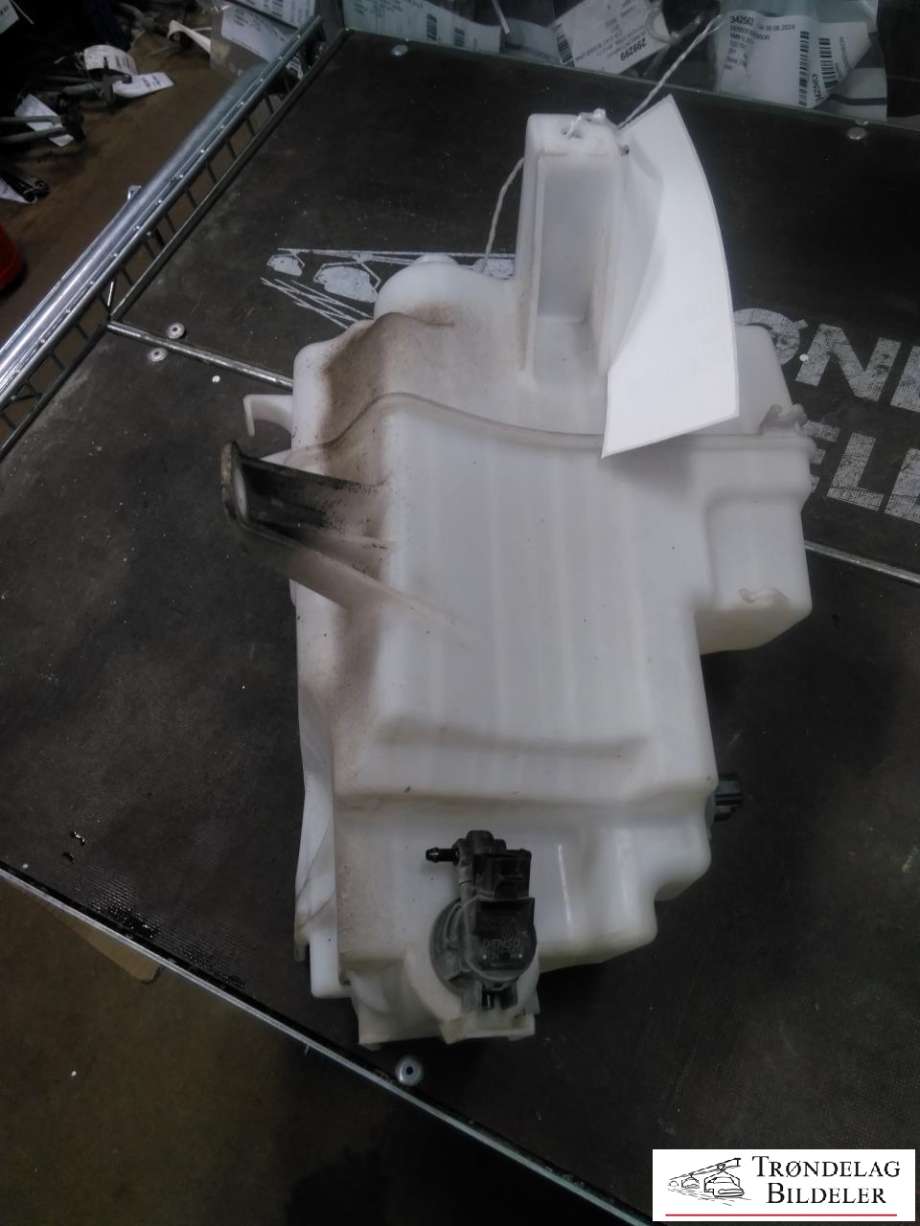 Spylertank foran til Toyota RAV4 2016-2019 (Type IV, Fase 2) (3670579290|8533042010|)
