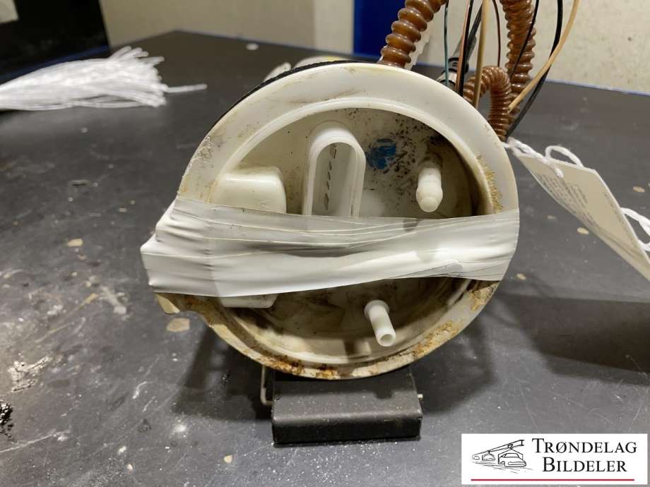 Bensinmengde fordeler til VW Golf V, Combi 2003-2008  (1K0 919 051 AR|)