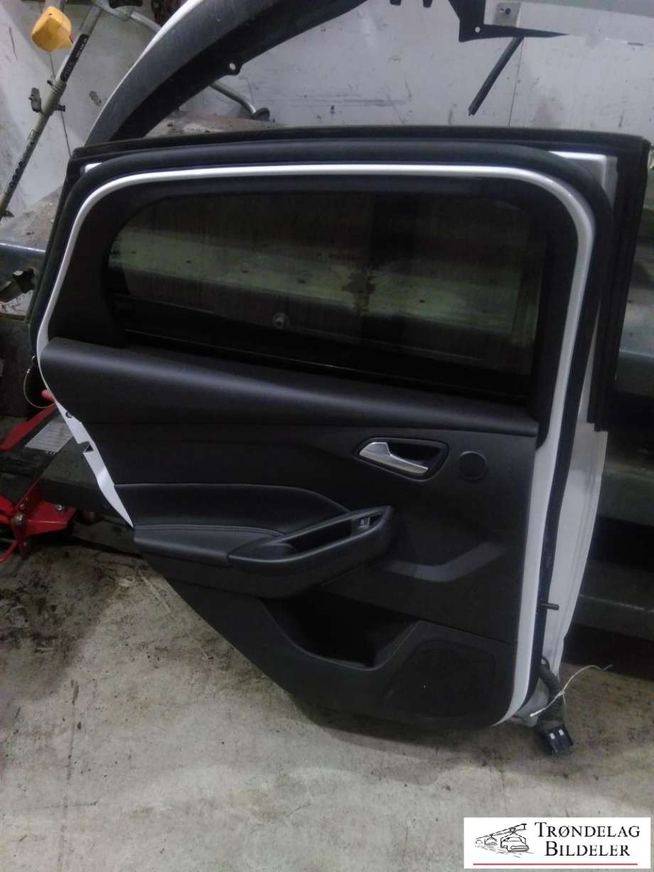 Dør venstre bak til Ford Focus, electric 2012-2018 (2172760|PBM51-A24630-BF|)
