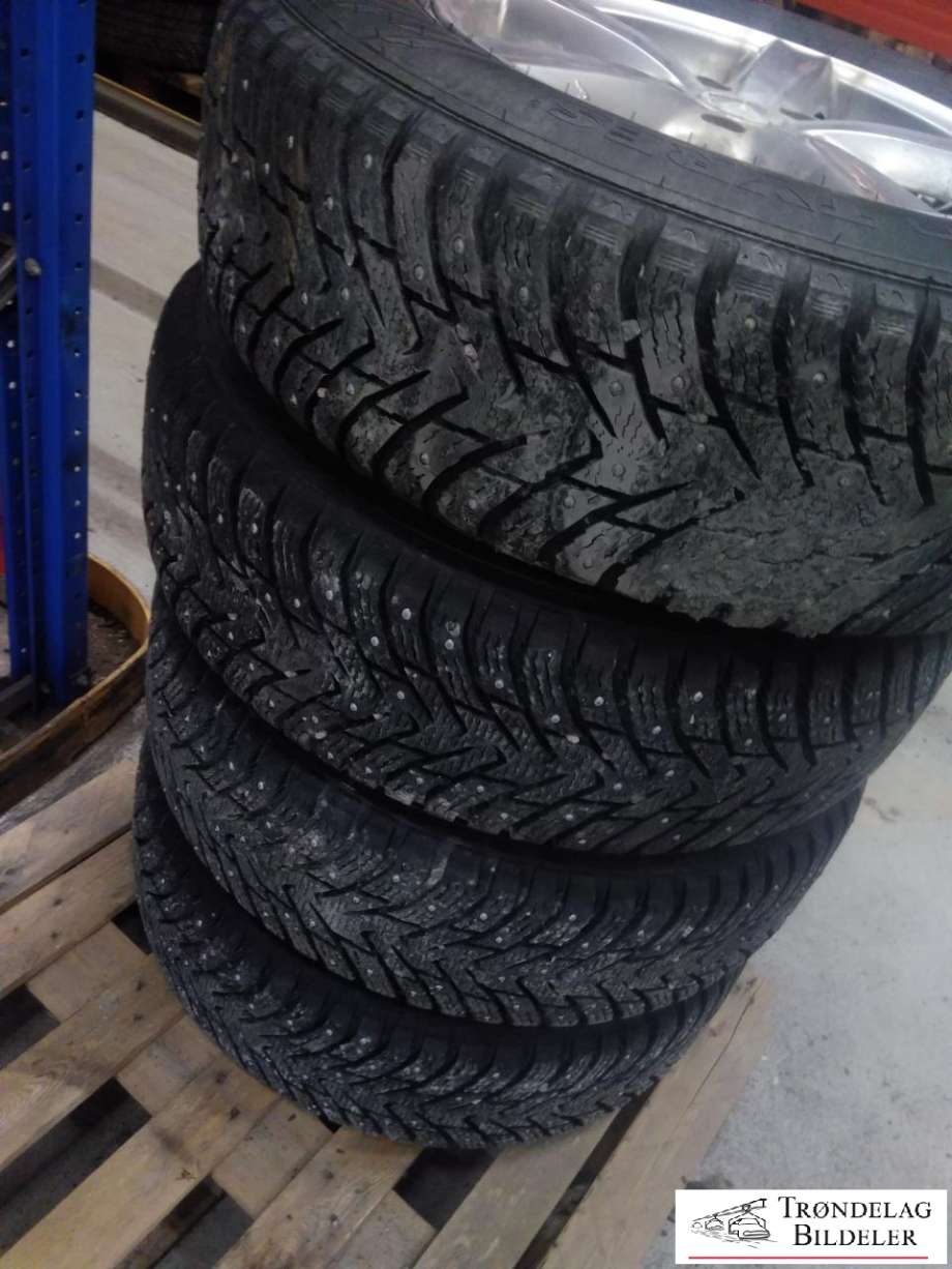 Hjulsett aluminium vinter til Suzuki Grand Vitara 2005-2015 (Type III)  (NOKIAN|215/70R16 5X114.3 6.5JX16 ET45? CB 60.1MM|7-8MM MØNSTERDYBDE|PROD 24/21 / PIGG)