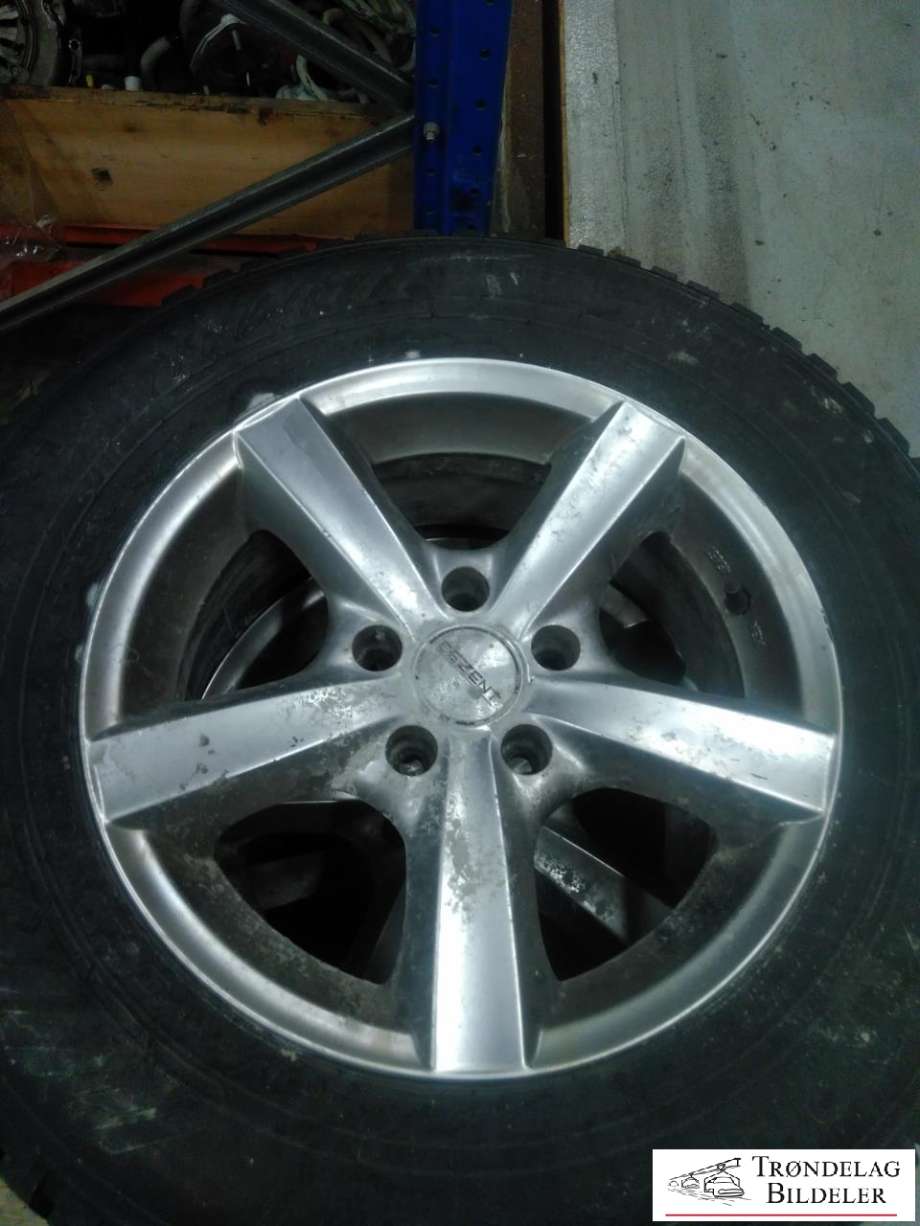 Hjulsett aluminium vinter til Suzuki Grand Vitara 2005-2015 (Type III)  (NOKIAN|215/70R16 5X114.3 6.5JX16 ET45? CB 60.1MM|7-8MM MØNSTERDYBDE|PROD 24/21 / PIGG)