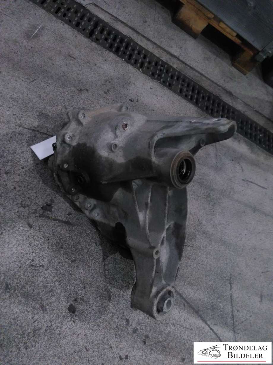 Kardang klokke bak til Land Rover Discovery 2009-2017 (Type IV)  (AH224W063EC|)