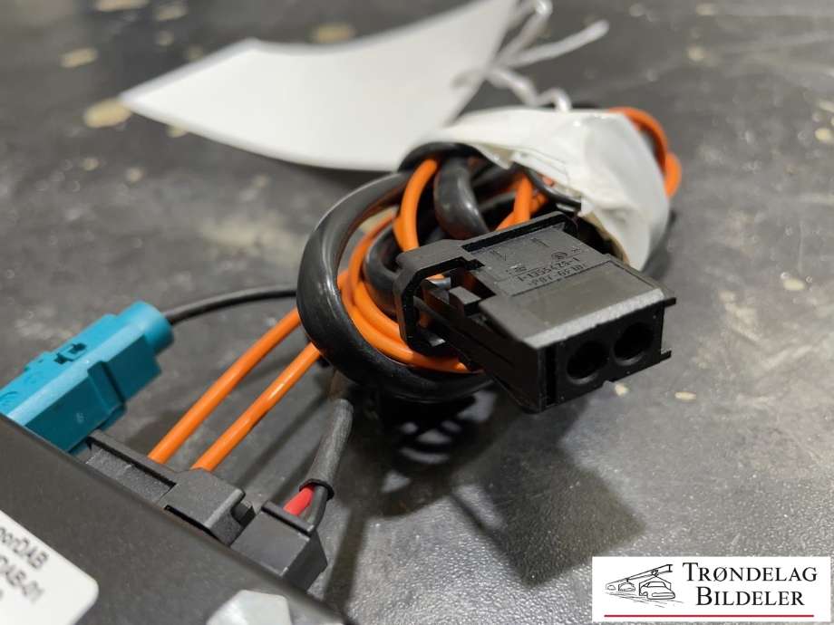 Antenne forsterker til Audi Q3 2011-2014 (Type I, Fase 1)  (FS2027A|)