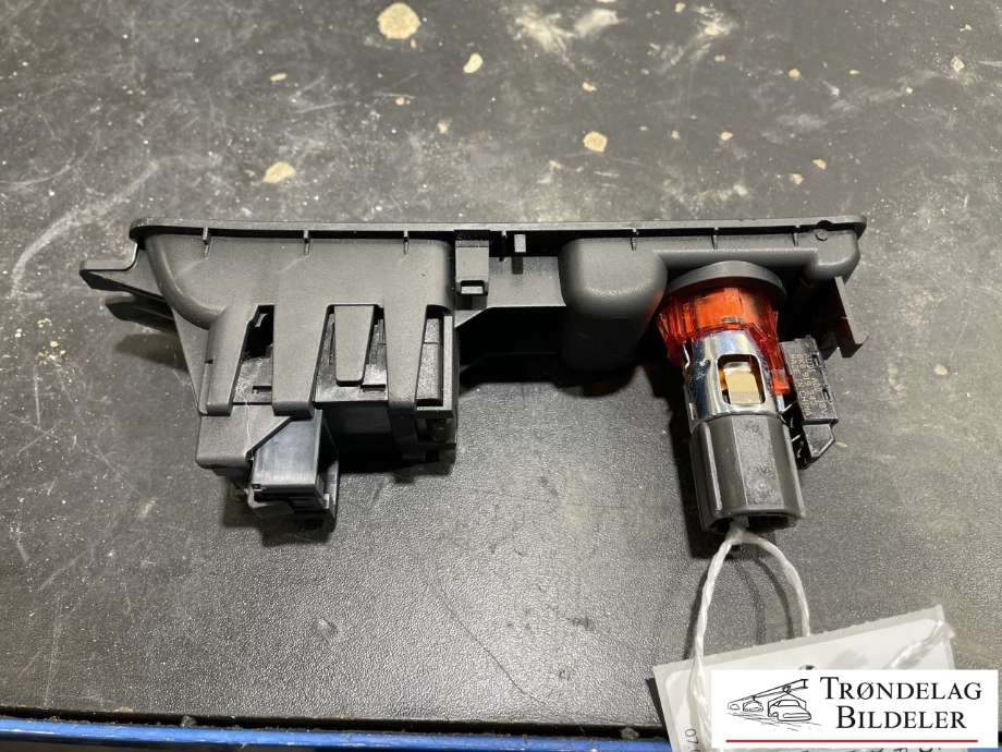 Bryter elektrisk håndbrekk/parkbrems til Audi Q3 2011-2014 (Type I, Fase 1)  