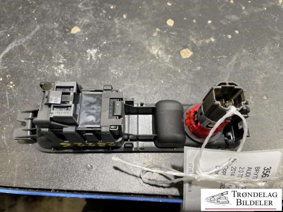 Bryter elektrisk håndbrekk/parkbrems til Audi Q3 2011-2014 (Type I, Fase 1)  