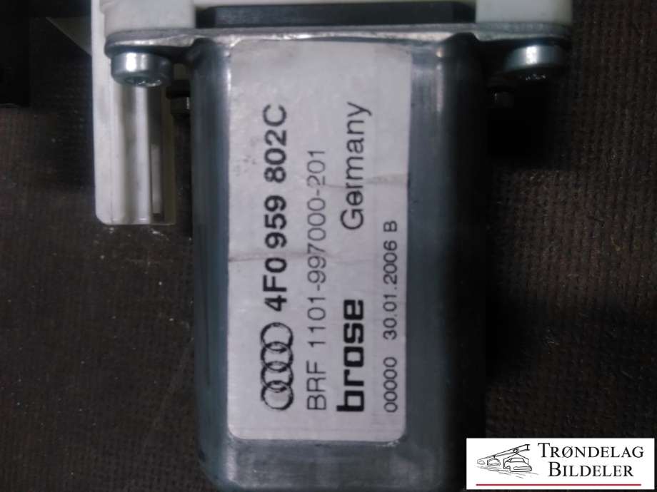 Ruteheis, kun motor, høyre bak til Audi A6 2005-2008 (Type III, Fase 1) (C6) (C6) (BROSE|4F0959802C|1101997000201|)