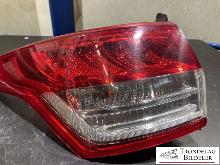 Baklykt venstre ytre til Ford Kuga 2013-2019 (CV44-13405-BH|)