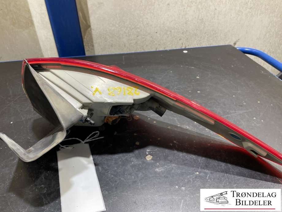 Baklykt venstre ytre til Ford Kuga 2013-2019 (CV44-13405-BH|)