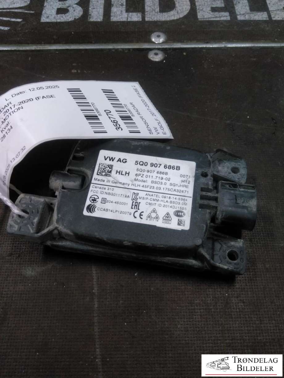 Sensor radar til VW e-Golf, 2017-2020 (Fase 2) (5Q0 907 686 B)