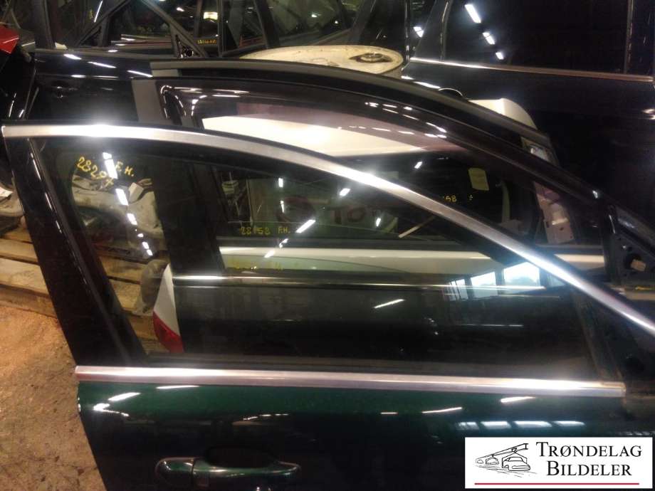 Dør høyre foran til Jaguar XF 2008-2015 (X250) (X250) (C2Z2060|8X23F20124AB|)