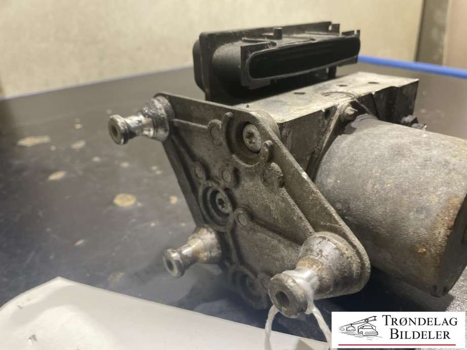 ABS sentral til Mercedes Vito/Viano 2004-2010 (Fase 1) (W639) (W639) (A 001 446 21 89|A 001 446 19 89|A 001 446 92 89)
