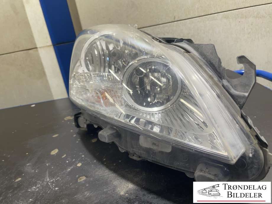 Frontlykt høyre halogen til Peugeot 3008 2009-2016 (Type I)  (96 825 190 80|)
