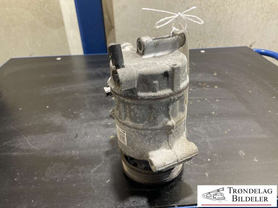 Aircondition kompressor til Audi Q3 2011-2014 (Type I, Fase 1)  (5Q0820803F|5Q0820803K|890632| ACP634|5Q0820803D|5Q0820803J|5Q0820803G|1K0820803A|1K0820803B|1K0820803H|1K0820803K|1K0820803L|1K0820803M|1K0820803F|1K0820803G|1K0820803J|1K0820803N|1K0820803P|1K0820803Q|1K0820803S|5K0820803|5K0820803A|5K0820803B|5K0820803C|5K0820803D|5K0820803E|5K0820803F|5K0820803G|5K0820803H|5K0820803J|5K0820803K|5N0820803|5N0820803A|5N0820803B|1K0 820 859 F|1K0 820 859 S)