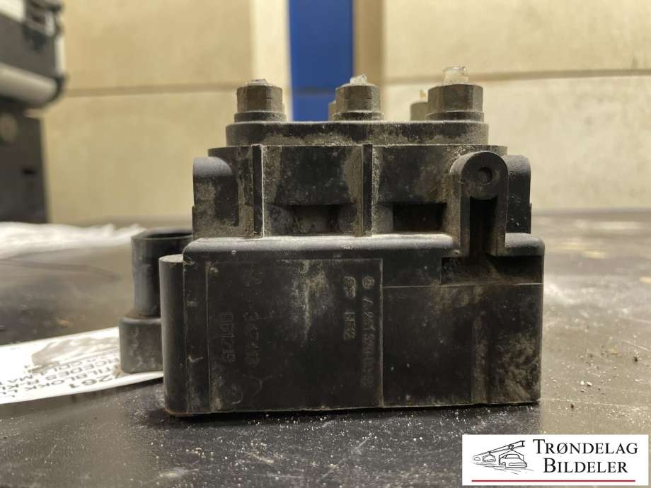 Ventilblokk luftfjæring til Mercedes R-Klasse 2006-2013 (W251) (W251) (A251 320 00 58|)