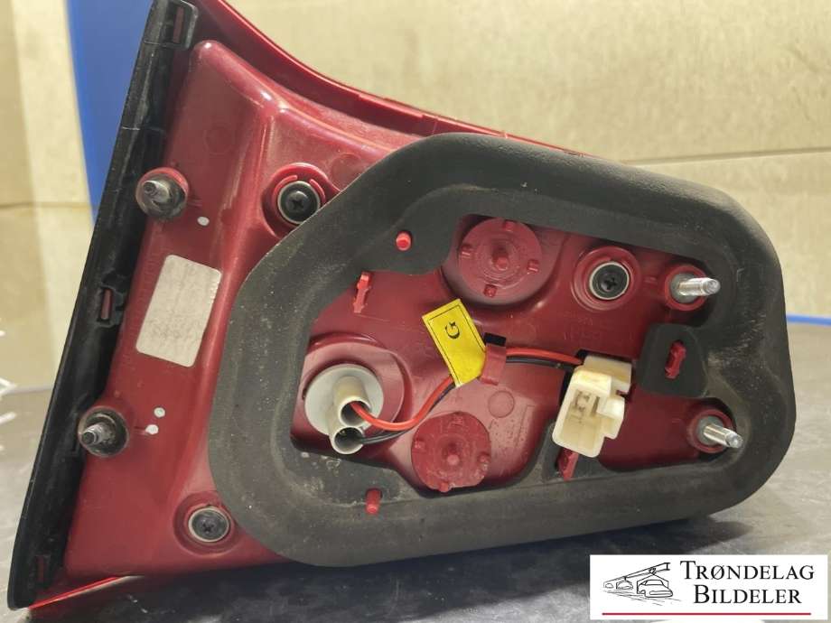 Baklykt venstre indre til Kia Sportage 2010-2016 (Type III)  (92405 3W010|)