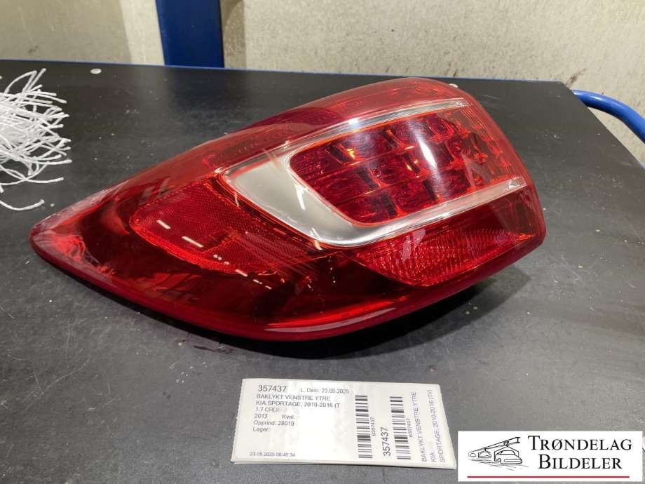 Baklykt venstre ytre til Kia Sportage, 2010-2016 (Type III)  (92401 3W010)