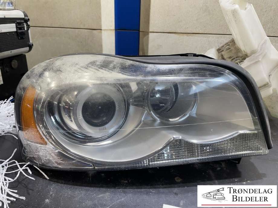Frontlykt høyre xenon til Volvo XC90, 2007-2014 (Type I, Fase 2)  (VALEO|31446873)