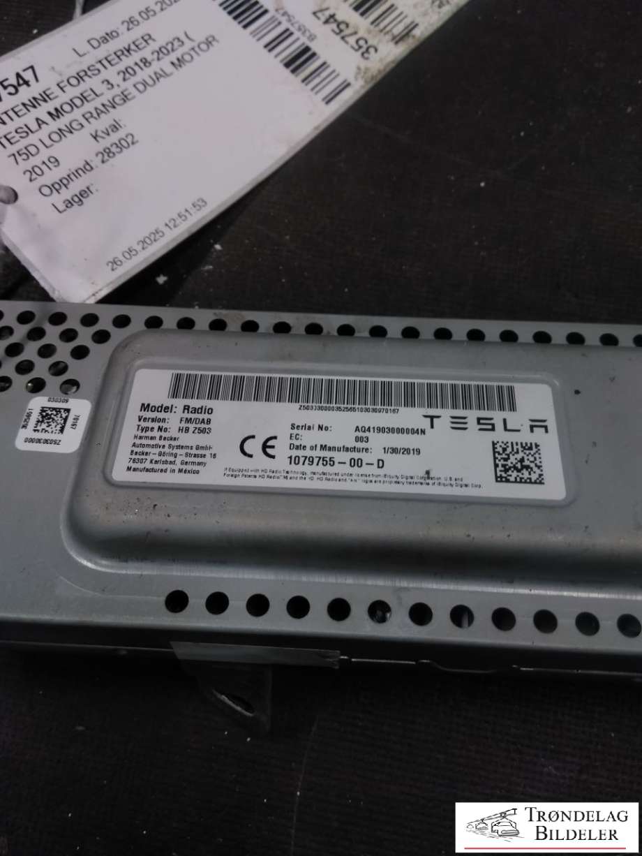 Antenne forsterker til Tesla Model 3 2018-2023 (Fase 1)  (107975500D|)