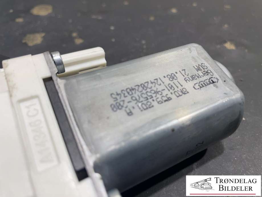 Ruteheis, kun motor, høyre foran til Škoda Superb 2008-2015 (Type II)  (8K0959802A|)