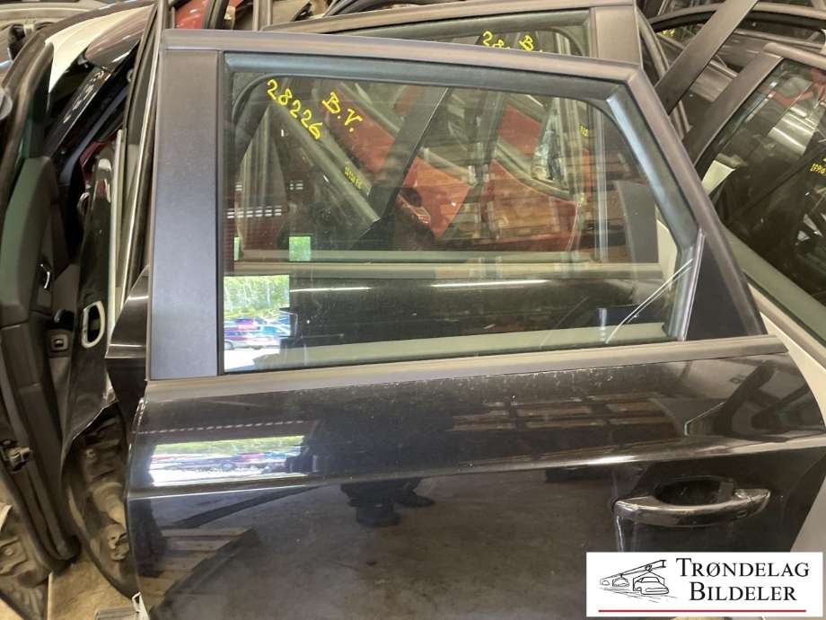 Dør venstre bak til Audi Q3 2011-2014 (Type I, Fase 1)  (8U0 833 051 A|8U0 833 051 B|)
