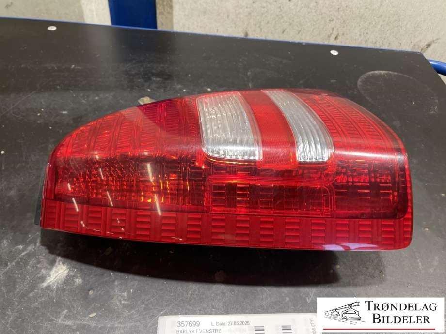 Baklykt venstre til Subaru Forester 2005-2008 (Type II, Fase 2)  (84201SA070|)