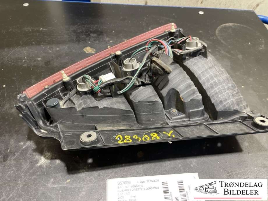 Baklykt venstre til Subaru Forester 2005-2008 (Type II, Fase 2)  (84201SA070|)