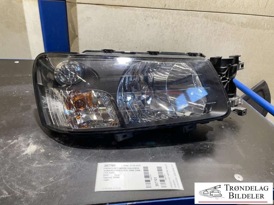 Frontlykt høyre halogen til Subaru Forester, 2005-2008 (Type II, Fase 2)  (84912SA630)