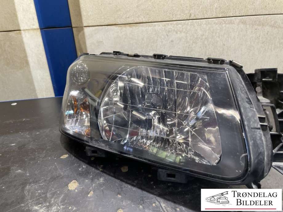 Frontlykt høyre halogen til Subaru Forester 2005-2008 (Type II, Fase 2)  (84912SA630|)