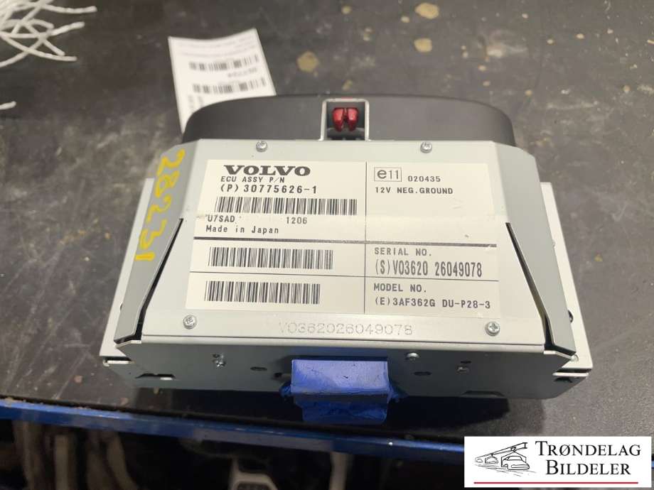 Bilstereo navigasjon skjerm til Volvo XC90, 2007-2014 (Type I, Fase 2)  (30775626-1)