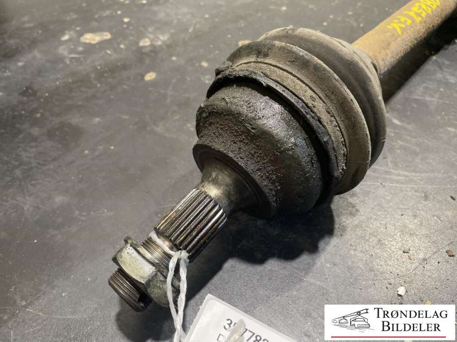 Drivaksel venstre foran, diesel/manuell til Peugeot 207 2006-2012  (3272 LE|)