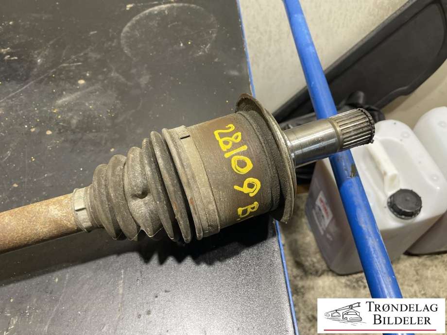 Drivaksel høyre bak, diesel/automat til Mercedes Vito/Viano 2004-2010 (Fase 1) (W639) (W639) (A6393501210|A6393501810|)