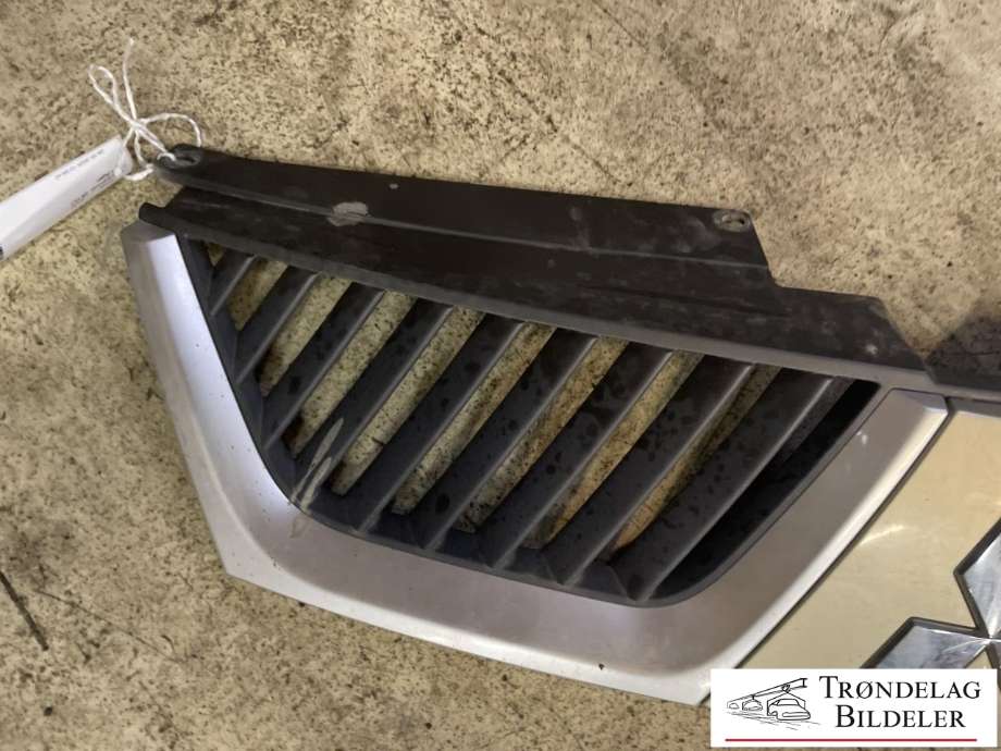 Grill til Mitsubishi Outlander 2007-2010 (Type II, Fase 1)