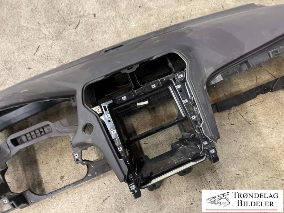 Dashbord til Ford Mondeo 2014-2019 (Type V, Fase 1)