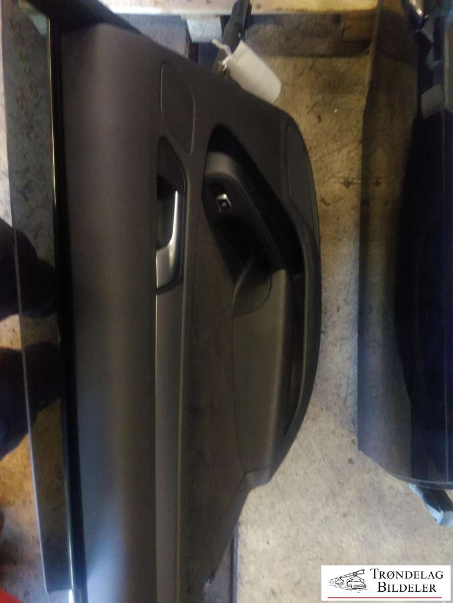Dør venstre bak til Audi A4, Allroad 2009-2016 (Type I) (B8) (B8) (8K9 833 051 D|)