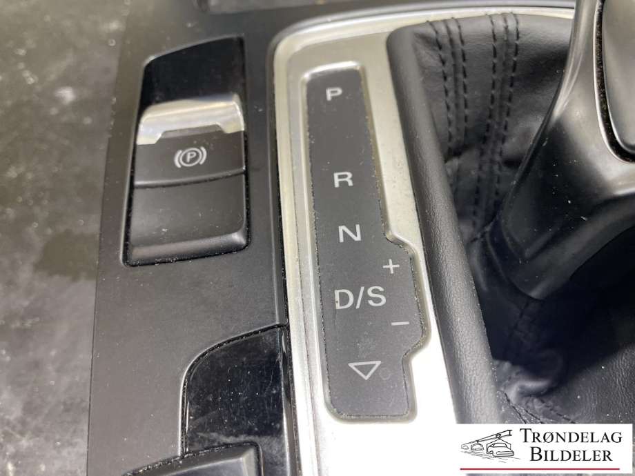 Bilstereo navigasjon betjeningspanel til Audi A4, Allroad 2009-2016 (Type I) (B8) (B8) (8T0 919 611 WFX|)