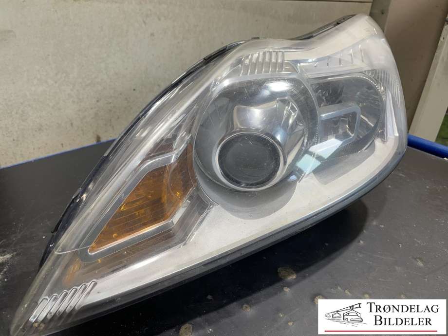 Frontlykt venstre xenon til Ford Focus 2004-2007 (Type II, Fase 1) (8M51-13006-AD|1747647|)