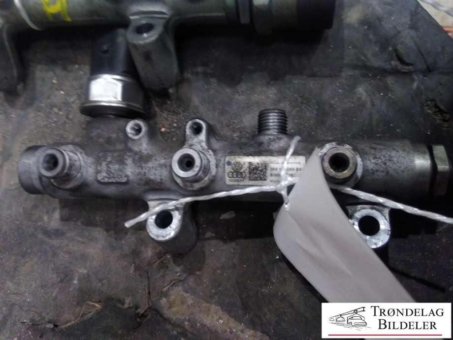 Dyseskinne (fuelrail) til Audi A6 2011-2014 (Type IV, Fase 1) (C7) (C7) (059 130 089|)