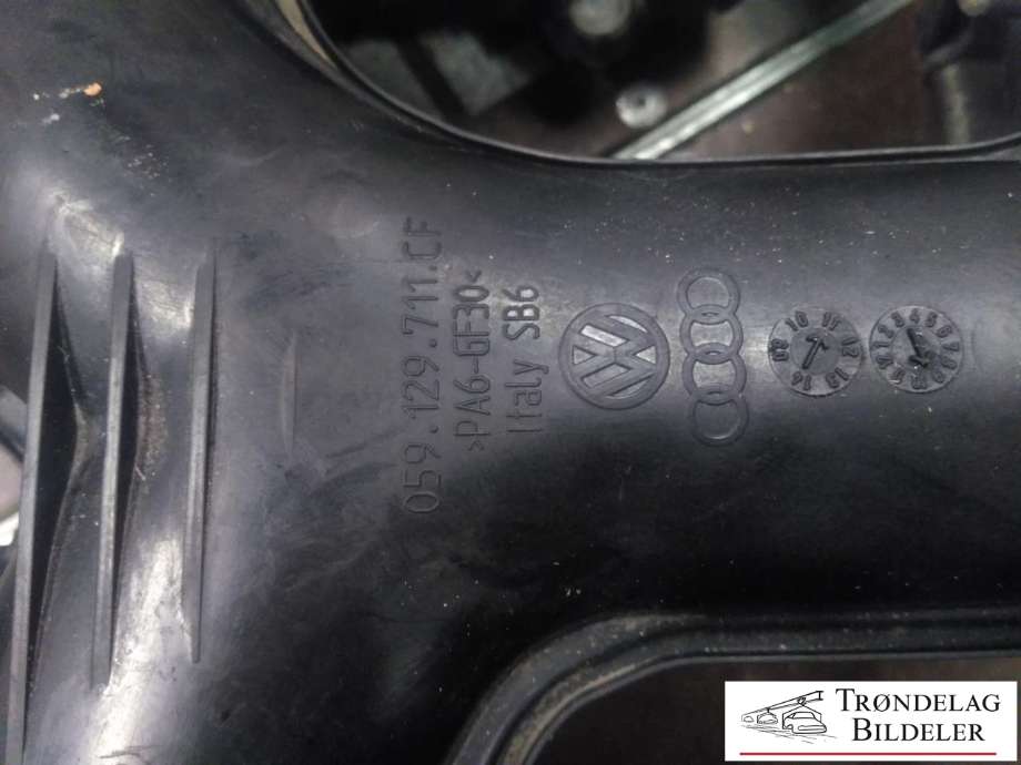 Manifold innsug til Audi A6 2011-2014 (Type IV, Fase 1) (C7) (C7) (059 129 711 EF|)