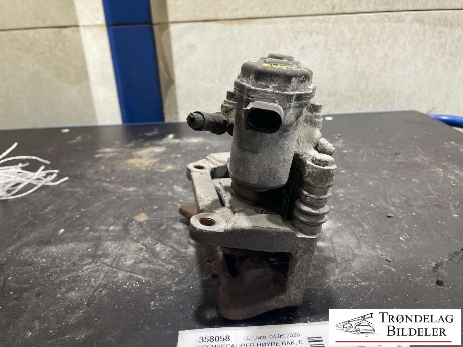 Bremsecaliper høyre bak, elektrisk til Audi A4, Allroad 2009-2016 (Type I) (B8) (B8) (8K0 615 404 E|8K0 615 426 C|300X12MM)