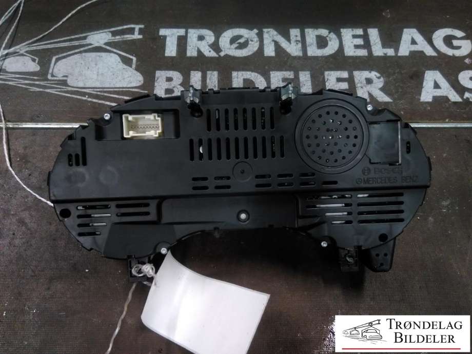 Instrumentpanel til Mercedes GLE 2015-2018 (Fase 2) (W166) (W166) (0263739335|)
