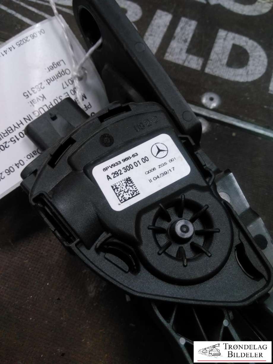 Pedal gass til Mercedes GLE 2015-2018 (Fase 2) (W166) (W166) (A2923000100|)