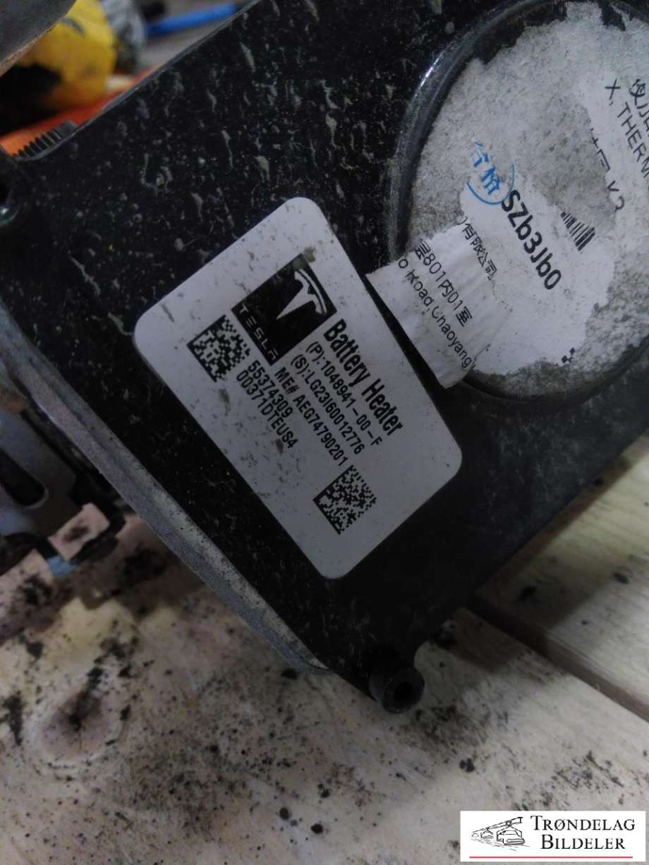 Batterivarmer/kjøl til Tesla Model X 2016-->>  (1048941-00-F|)