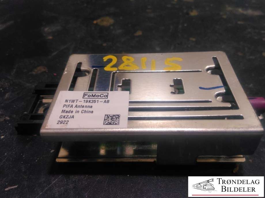 Antenne forsterker til Ford Ranger / Ranger Raptor 2015-2022  (N1WT-19K351-AB|)