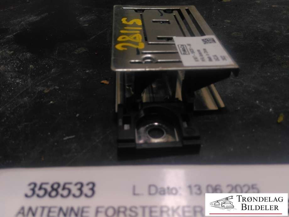 Antenne forsterker til Ford Ranger / Ranger Raptor 2015-2022  (N1WT-19K351-AB|)