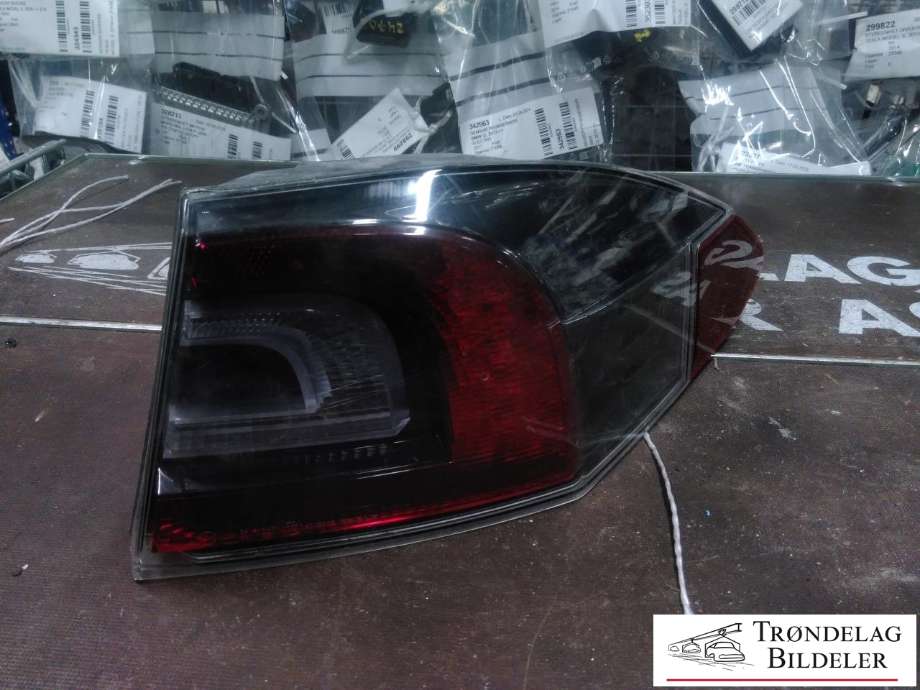 Baklykt høyre ytre til Tesla Model S, 2013-2016 (Fase 1)  (6005921-00-C)