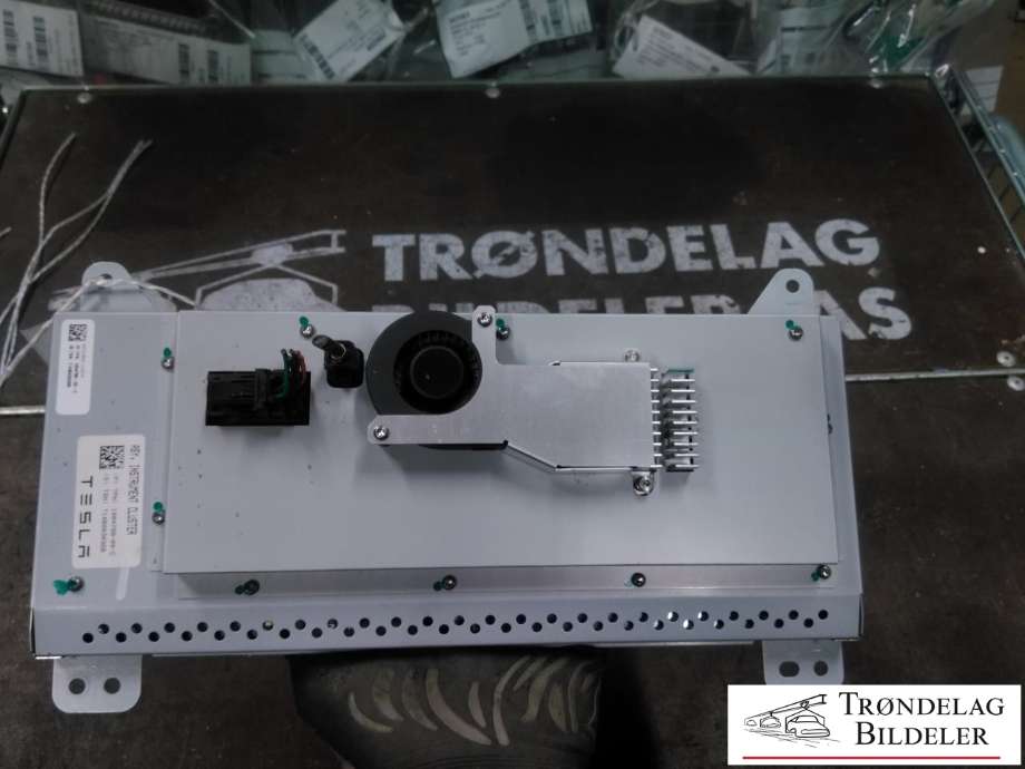 Instrumentpanel til Tesla Model S 2013-2016 (Fase 1)  (1004788-00-C|)