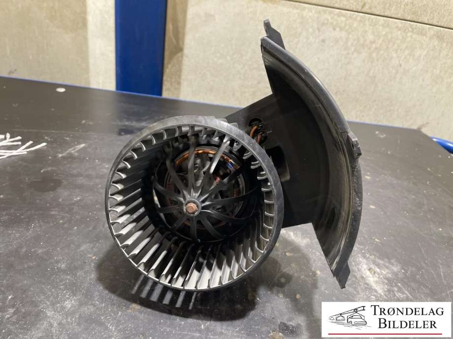 Varmeapparat motor til VW Transporter / Caravelle 2003-2009 (Fase 1) (T5) (T5) (7H1820021B|87271|7E1 820 021)