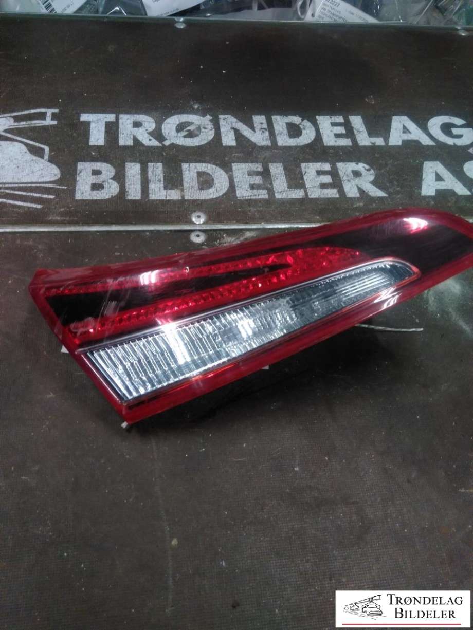 Baklykt venstre indre til Kia e-Soul, 2019-->> (Type III)  (92403K0100)