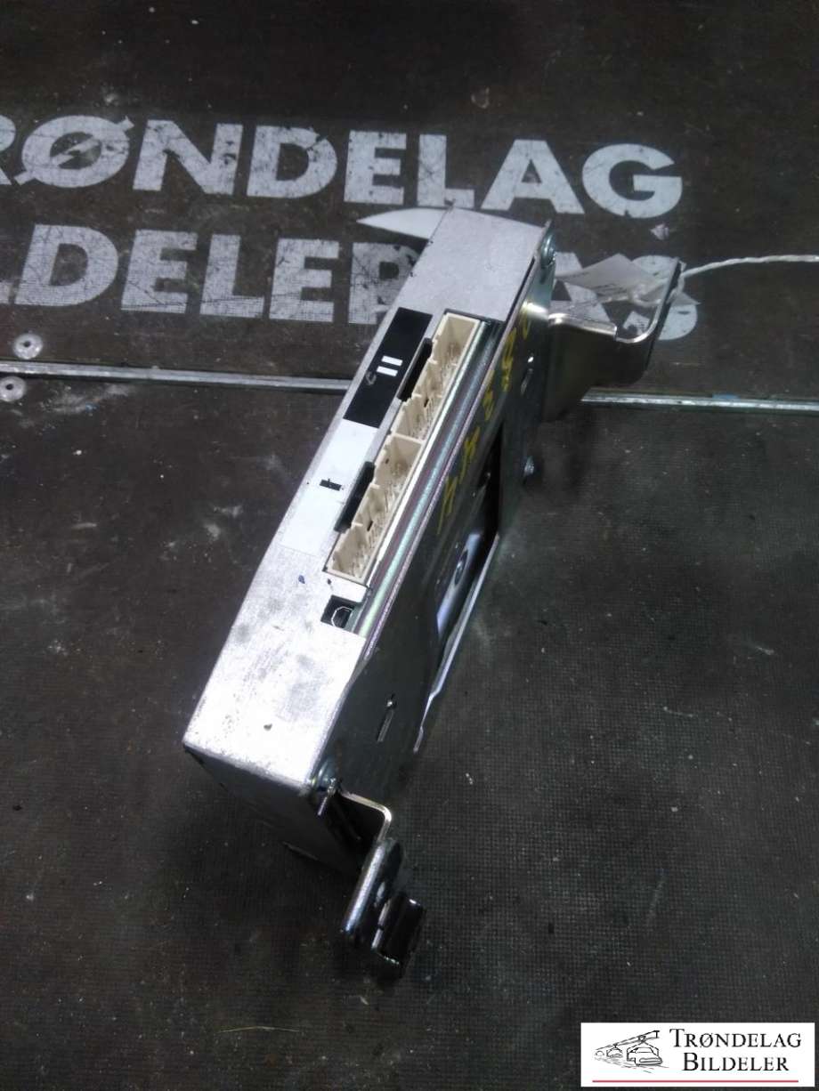 Bilstereo forsterker til Kia e-Soul 2019-->> (Type III)  (HARMAN|96370-J2200|)